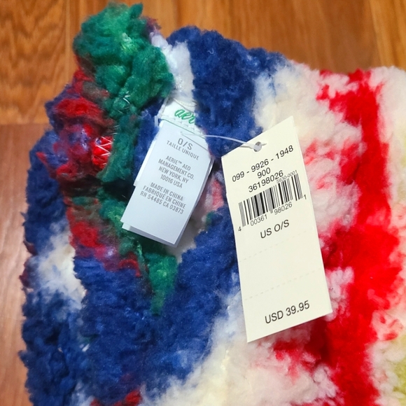 Aero Throw Blanket - Picture 3 of 4